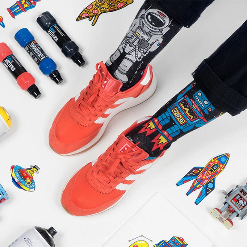 Chaussettes De Course Avec Tissu Coolmax Unisex Cosmic, Sublimé Multicolore 2 Chaussettes De Course Avec Tissu Coolmax Unisex Cosmic, Sublimé Multicolore – Image 2